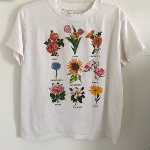 Cream/white flower tee